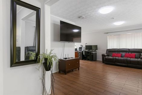 Photo of property in 295 Bucklands Beach Road, Bucklands Beach, Auckland, 2012