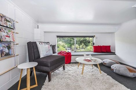 Photo of property in 2/59 Hungerford Road, Houghton Bay, Wellington, 6023