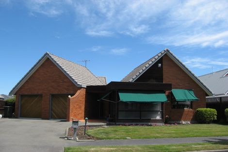 Photo of property in 19 Althorp Place, Avonhead, Christchurch, 8042