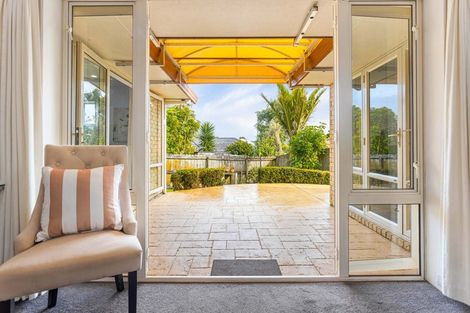 Photo of property in 55 Kingdale Road, Henderson, Auckland, 0610