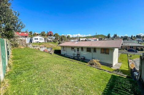 Photo of property in 15 Bear Street, Tirau, 3410