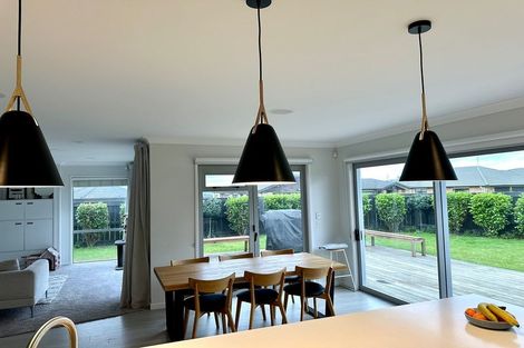 Photo of property in 32 Owhatiura Drive, Lynmore, Rotorua, 3010