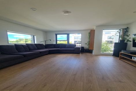 Photo of property in 5 Falcon Crescent, Hobsonville, Auckland, 0618