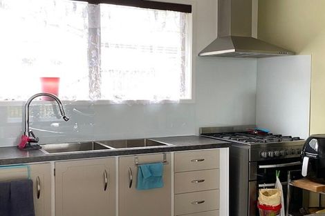 Photo of property in 17 Rotoma Rise, Clover Park, Auckland, 2019