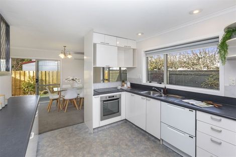 Photo of property in 9c Quinton Place, Bishopdale, Christchurch, 8053