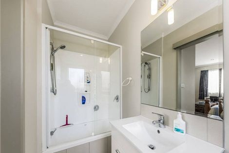 Photo of property in 34 Marvon Downs Avenue, Pakuranga Heights, Auckland, 2010