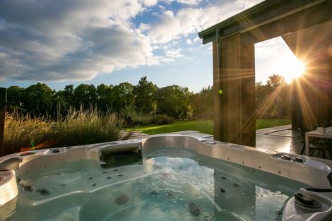 Photo of property in 3/45 Saint Kilda Road, Cambridge, 3434