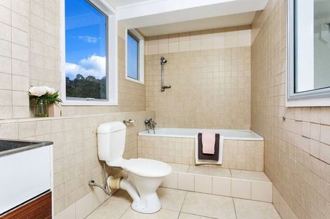 Photo of property in 20 Finn Place, Totara Vale, Auckland, 0629