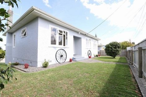 Photo of property in 12 Toro Street, Durie Hill, Whanganui, 4500