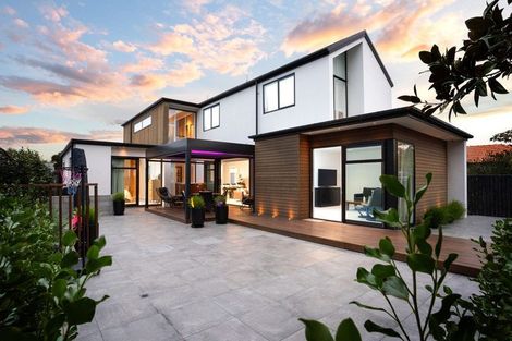 Photo of property in 10 Tui Street, Fendalton, Christchurch, 8041