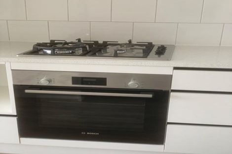 Photo of property in 28 Parahau Road, Papakura, 2110