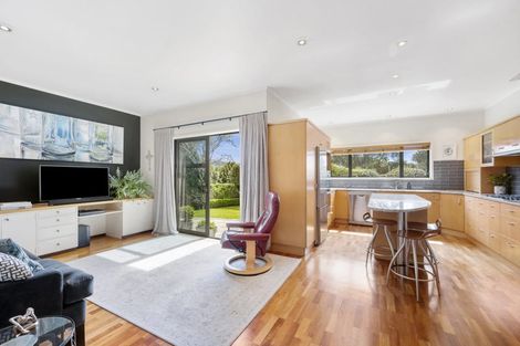 Photo of property in 65 Nicholson Road, Khandallah, Wellington, 6035