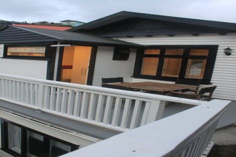 Photo of property in 55 Hungerford Road, Houghton Bay, Wellington, 6023