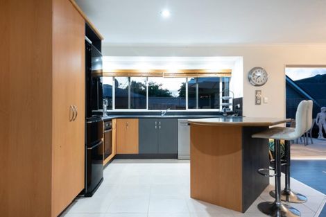 Photo of property in 16 Avon Rise, Welcome Bay, Tauranga, 3112