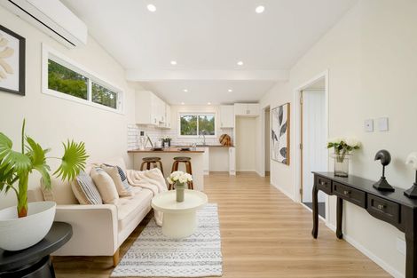 Photo of property in 3/176 Henderson Valley Road, Henderson, Auckland, 0612