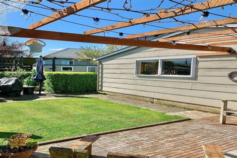 Photo of property in 8 Goodger Street, Waipukurau, 4200