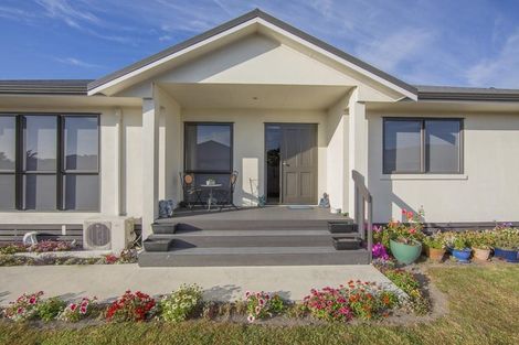 Photo of property in 9 Lowburn Avenue, Waipu, 0510