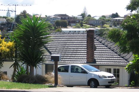 Photo of property in 16 Braemar Road, Rothesay Bay, Auckland, 0630