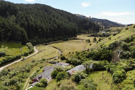 Photo of property in 305 Mangaone Road, Hautere, Otaki, 5582