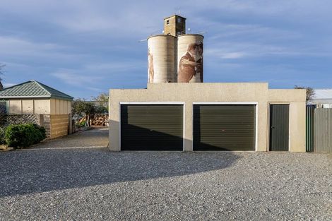 Photo of property in 2 Mill Road, Waimate, 7924