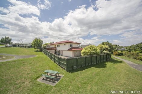Photo of property in 22 Killygordon Place, Massey, Auckland, 0614