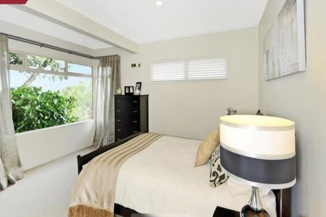 Photo of property in 127 Forrest Hill Road, Forrest Hill, Auckland, 0620