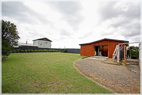 Photo of property in 6 Huia Street, Foxton Beach, Foxton, 4815