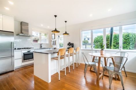 Photo of property in 2 Leander Road, Bayswater, Auckland, 0622