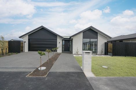 Photo of property in 7 Brooklands Street, Burwood, Christchurch, 8083