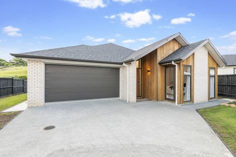 Photo of property in 24 Kahu Close, Orewa, 0931