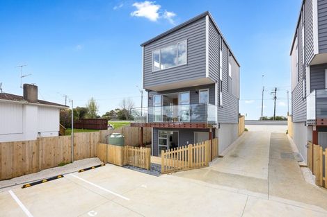 Photo of property in 298f Sunset Road, Windsor Park, Auckland, 0632