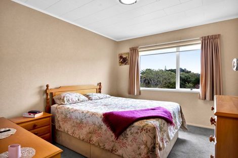 Photo of property in 17 Nevada Drive, Merrilands, New Plymouth, 4312