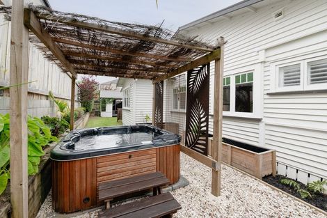 Photo of property in 24a Hunter Street, Hamilton Lake, Hamilton, 3204