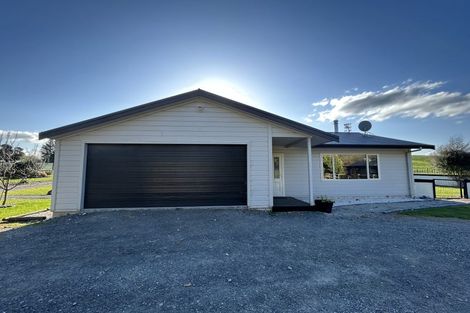 Photo of property in 704 Taihape Road, Pukehamoamoa, Hastings, 4179