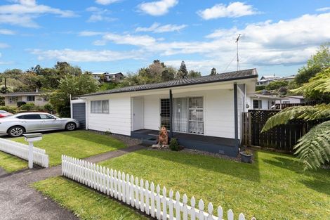 Photo of property in 6 Waterloo Place, Westown, New Plymouth, 4310