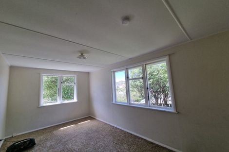 Photo of property in 12 Dorset Grove, Cannons Creek, Porirua, 5024