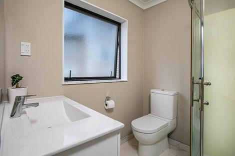 Photo of property in 12a Marsh Avenue, Forrest Hill, Auckland, 0620