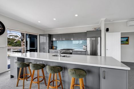 Photo of property in 18 Parkvue Drive, Bell Block, New Plymouth, 4312