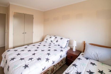 Photo of property in 22 John Street, Winton, 9720