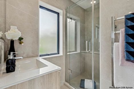 Photo of property in 7/58 Sylvan Crescent, Te Atatu South, Auckland, 0610