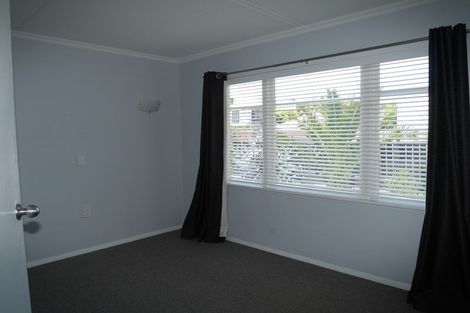 Photo of property in 1 Toru Road, Paraparaumu Beach, Paraparaumu, 5032