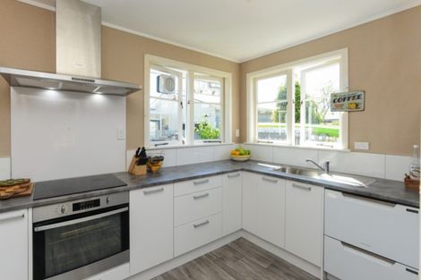 Photo of property in 79 Church Road, Taradale, Napier, 4112