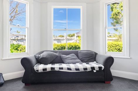 Photo of property in 57 Garfield Road, Helensville, 0800