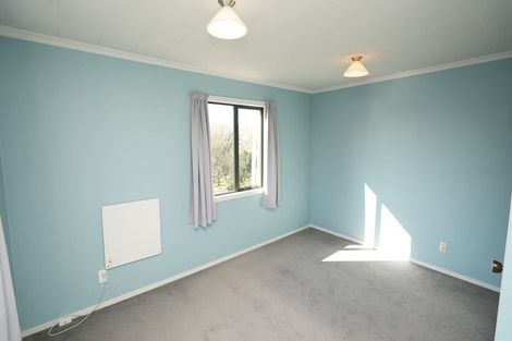 Photo of property in 14 Stirling Crescent, Hokowhitu, Palmerston North, 4410