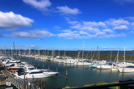 Photo of property in 16/15 Clearwater Cove, West Harbour, Auckland, 0618