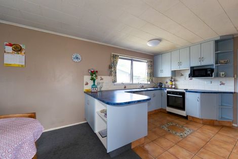 Photo of property in 50 Wynyard Crescent, Tamatea, Napier, 4112