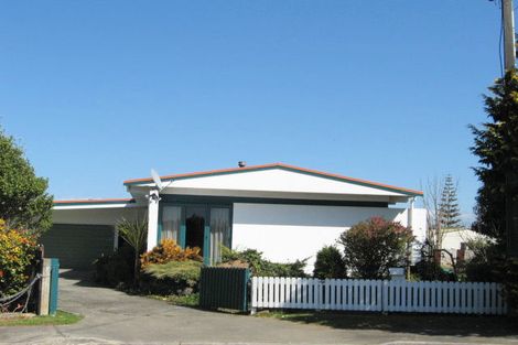 Photo of property in 4 Annette Place, Whitianga, 3510