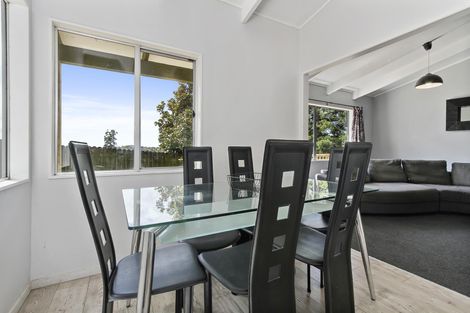 Photo of property in 14 Pitcher Place, Glen Eden, Auckland, 0602