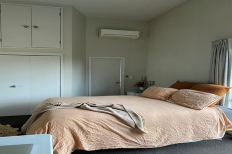 Photo of property in 8a Madeira Lane, Grafton, Auckland, 1023