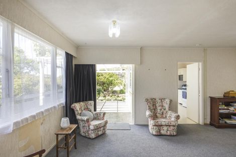 Photo of property in 37 Waterloo Crescent, Hokowhitu, Palmerston North, 4410